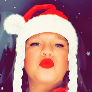 Meet your Posher, Kendra anne